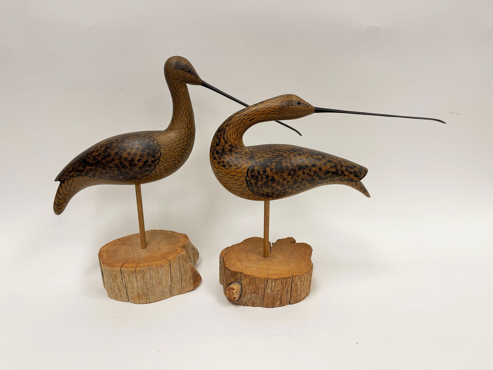 PAIR CARVED AND PAINTED CURLEWS VINTAGE 1970 BYRON E BRUFFEE DECOYS , MIDDLEBORO MA (1 of 6)