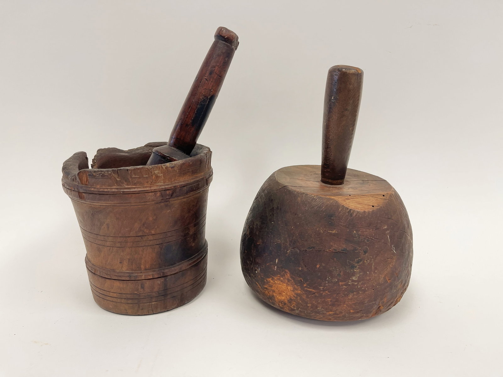 18TH C BURLWOOD M / PESTLE: 18TH C BURLWOOD M / PESTLE 10" TALL