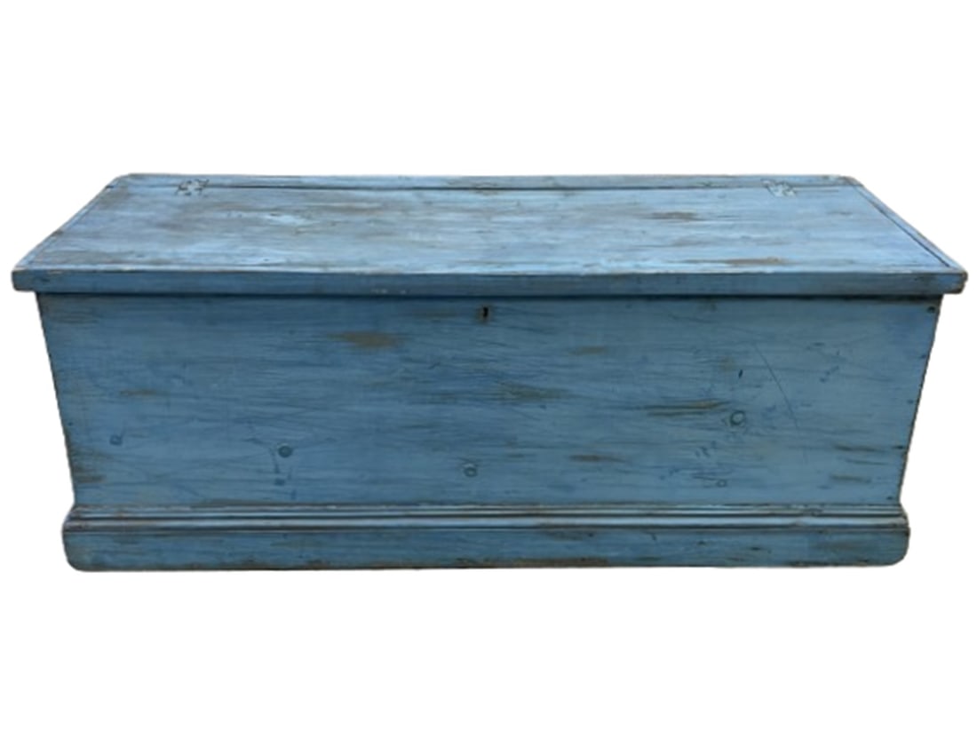PRIMITIVE BLUE PAINTED BLANKET BOX (1 of 8)