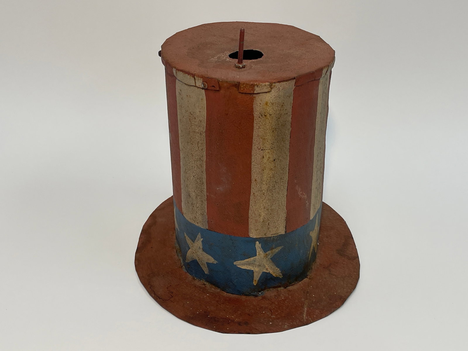 UNCLE SAM'S HAT BIRDHOUSE (1 of 6)