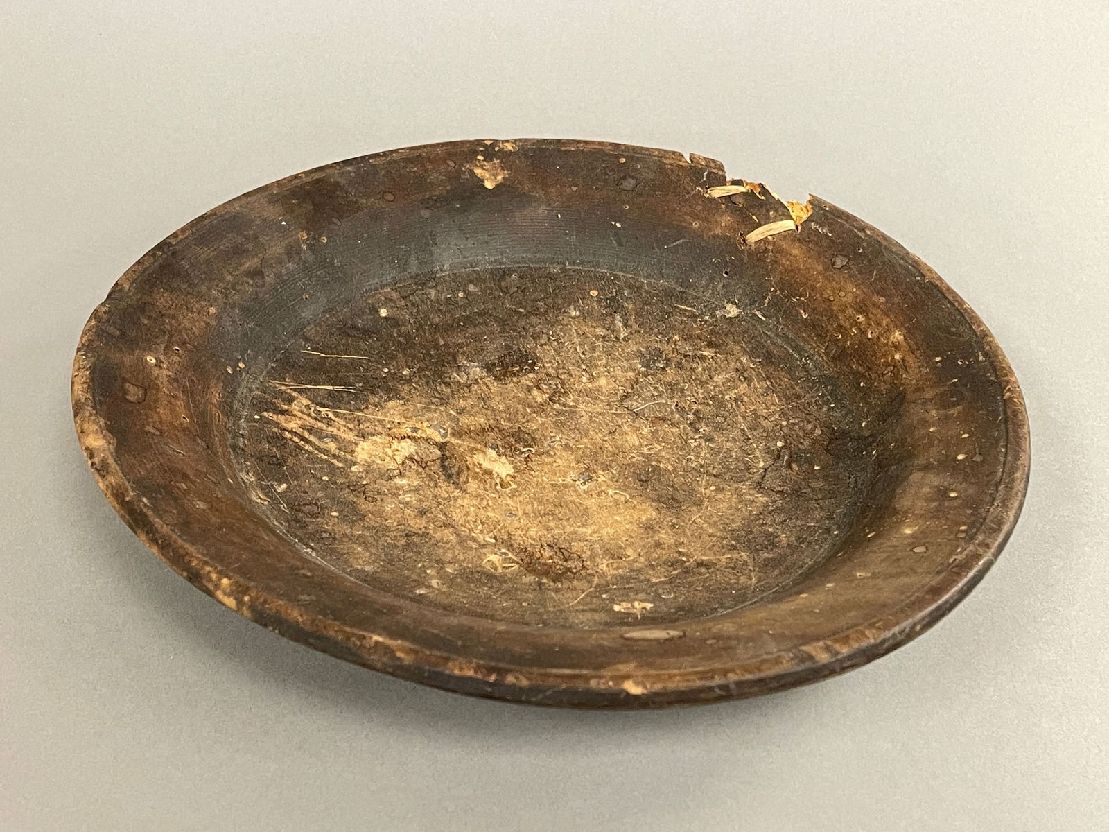 18TH C TREEN PLATE (1 of 3)