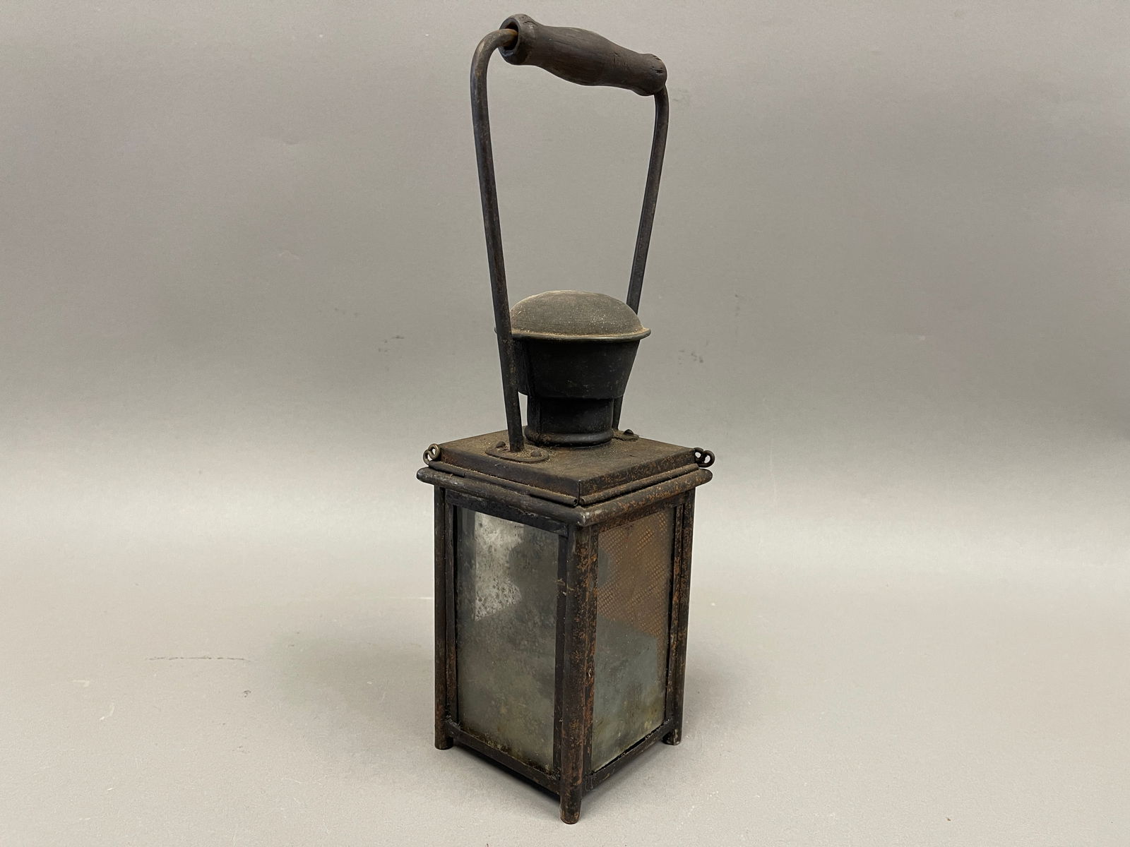 SHEET IRON LANTERN WITH HANDLE (1 of 3)