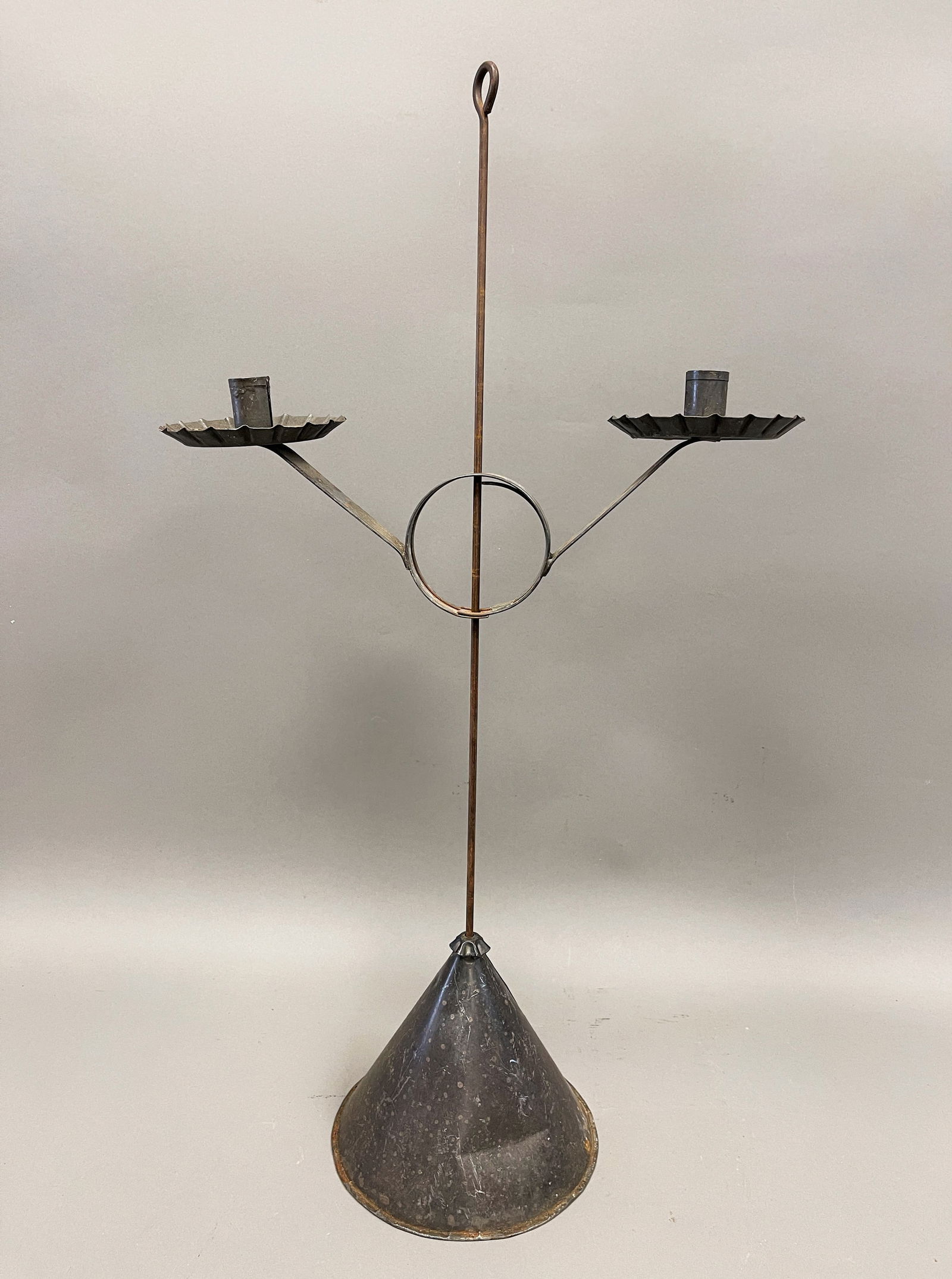 CONICAL BASE WIRE & TIN ADJUSTABLE LIGHTING DEVICE W / TWO CANDLES (1 of 4)