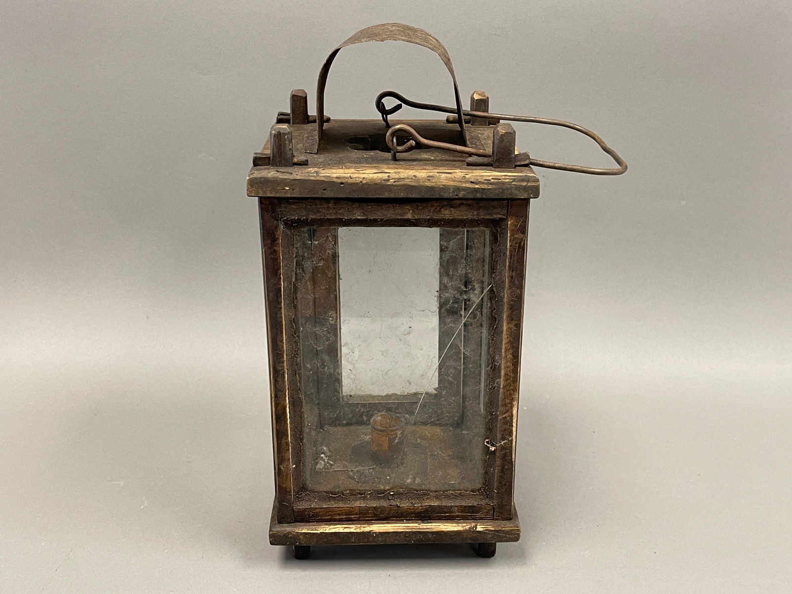 BARN LANTERN IN OLD FINISH (1 of 7)