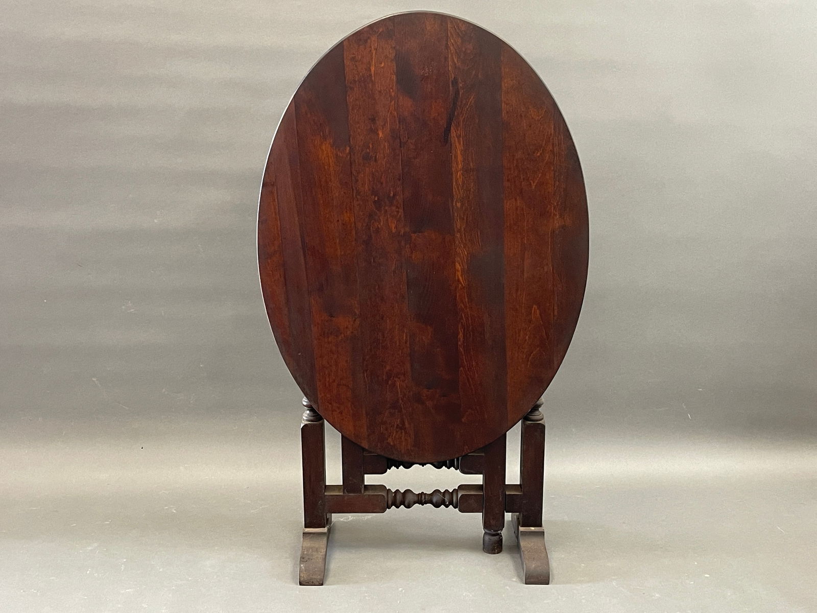 SIGNED WALLACE NUTTING TILT TOP TABLE (1 of 4)