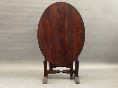 SIGNED WALLACE NUTTING TILT TOP TABLE: SIGNED WALLACE NUTTING TILT TOP TABLE 25" X 35" X 27.5"