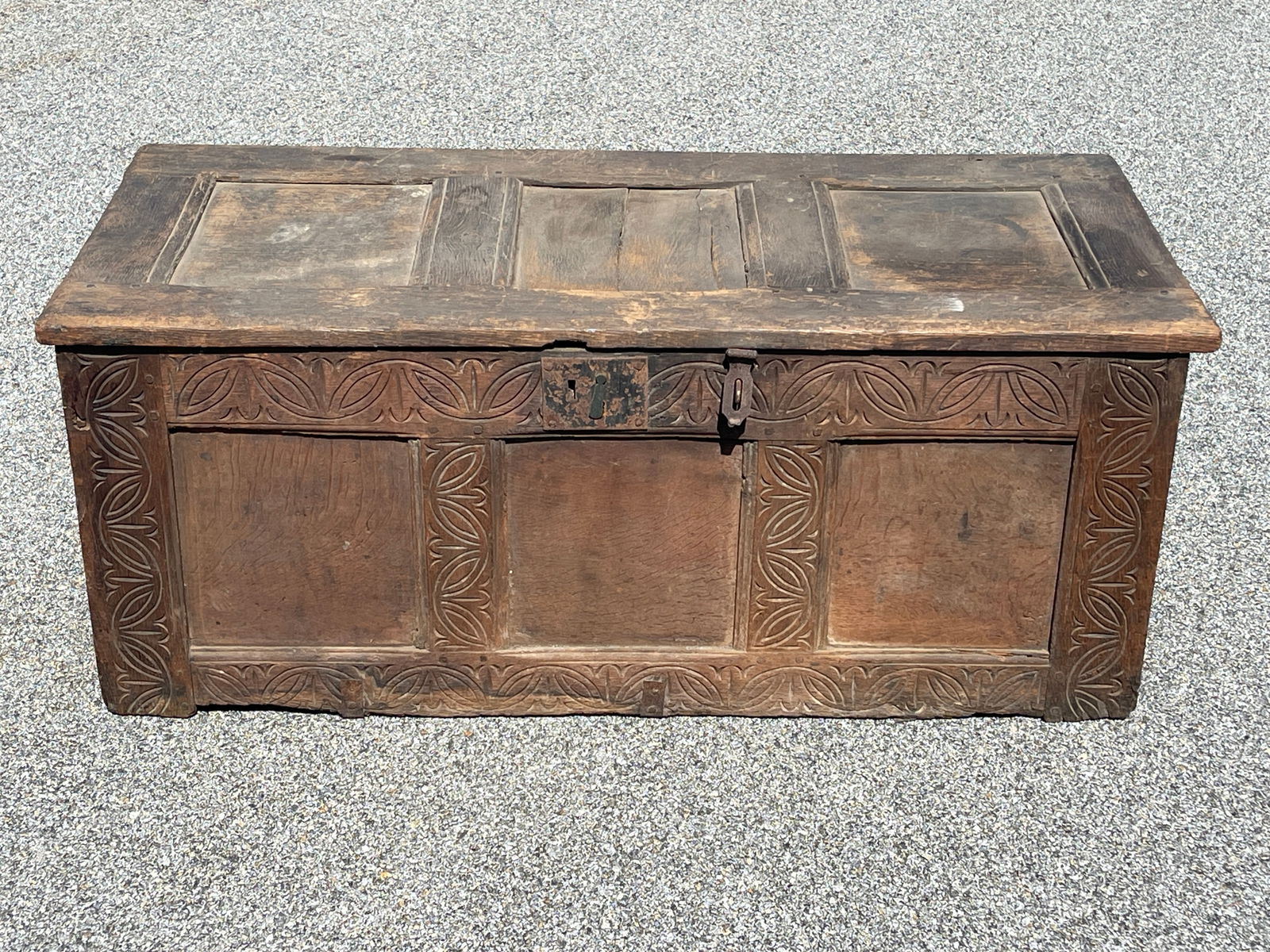 EARLY 3 PANELED BLANKET CHEST (1 of 5)