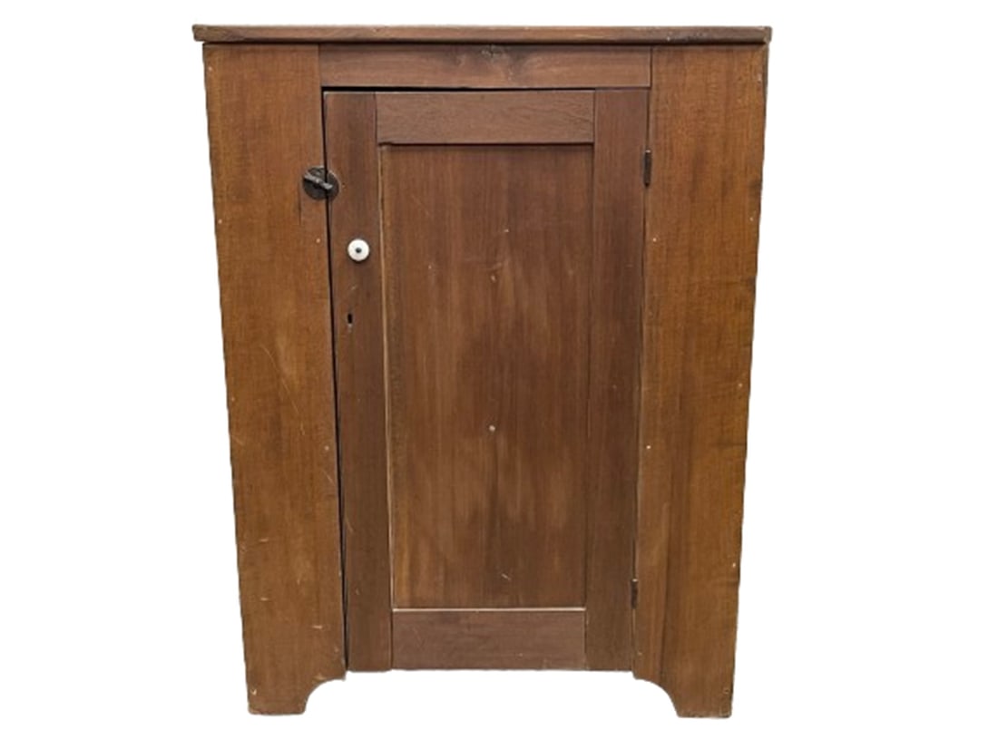SMALL SOFTWOOD 1 DOOR CUPBOARD (1 of 6)