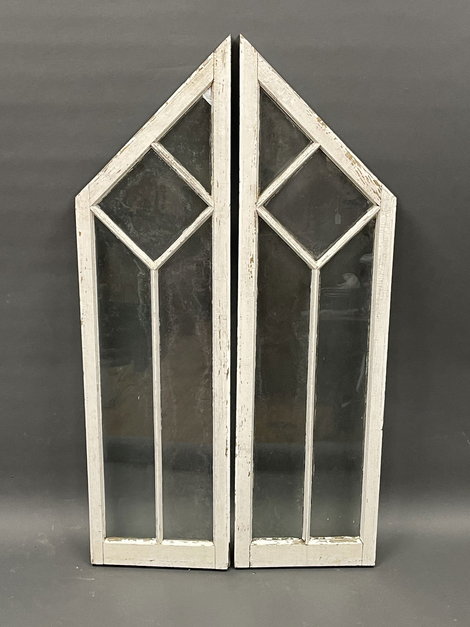 PAIR OF WINDOWS: PAIR OF WINDOWS