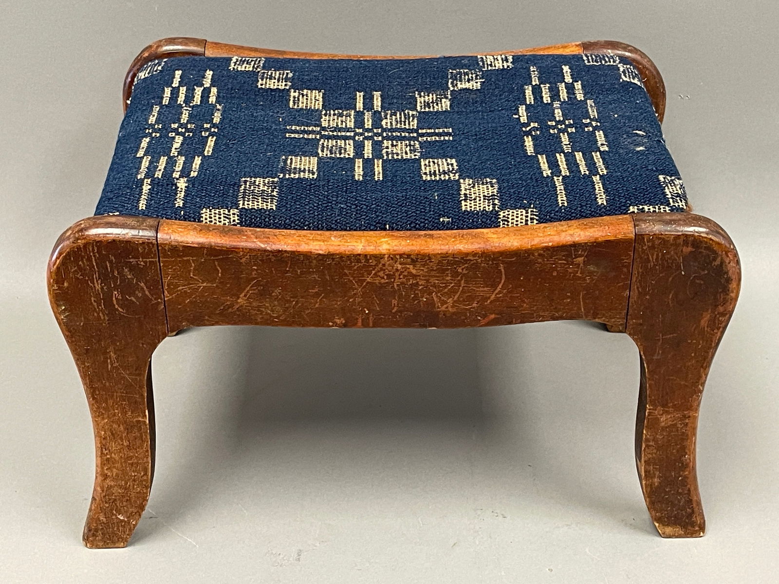 FOOTSTOOL WITH FABRIC 15" X 10" X 9": FOOTSTOOL WITH FABRIC 15" X 10" X 9"