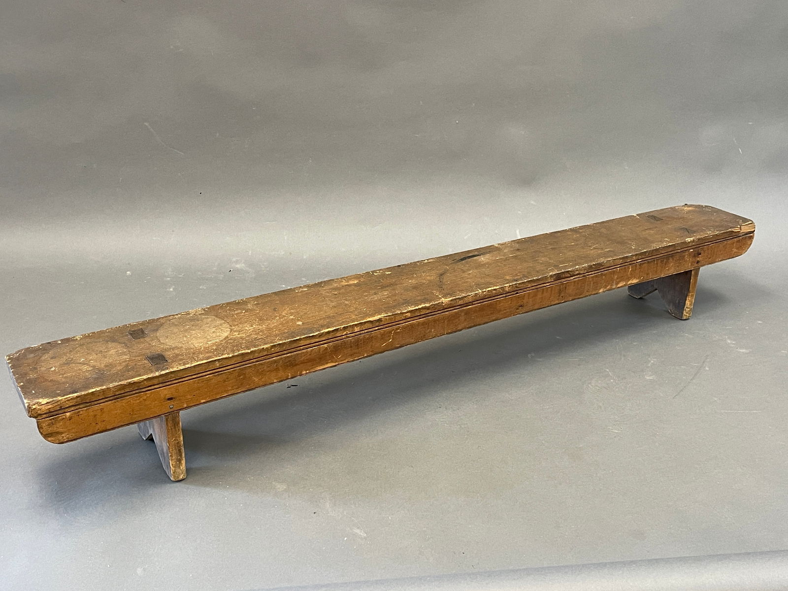 19TH C LOW BUCKET BENCH (1 of 3)