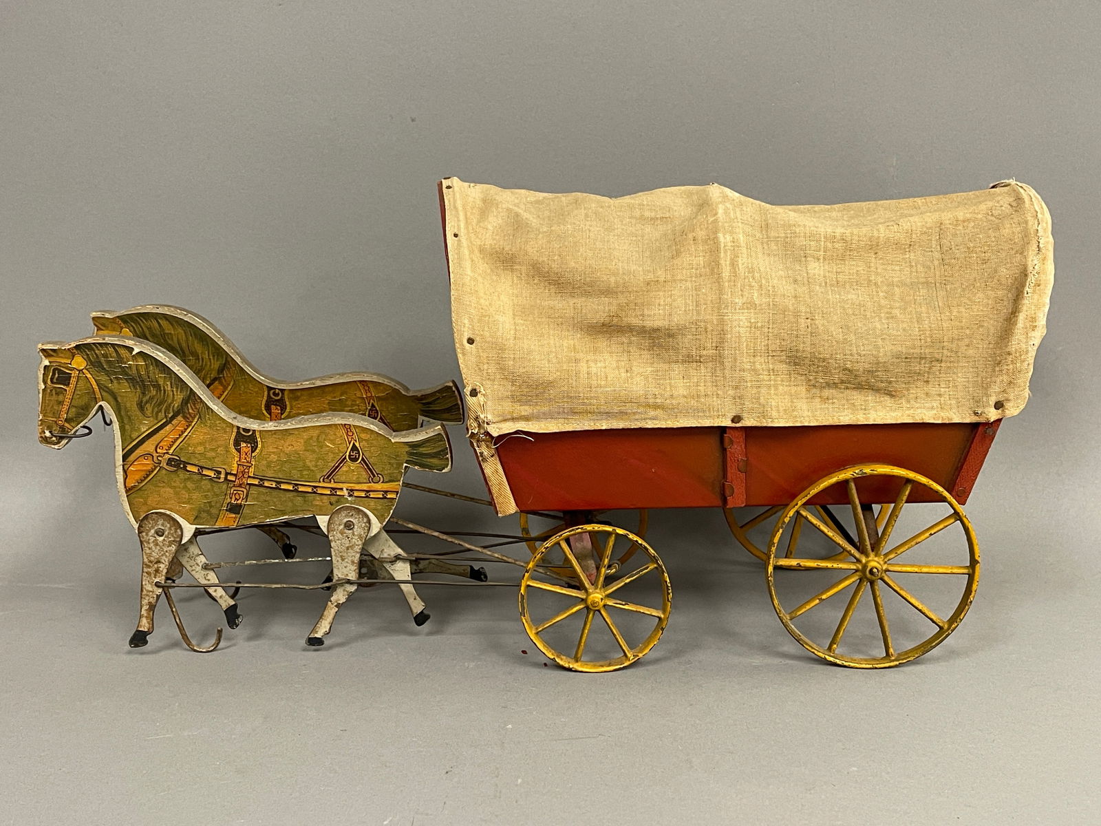 1910 HORSE DRAWN COVERED WAGON . (1 of 3)