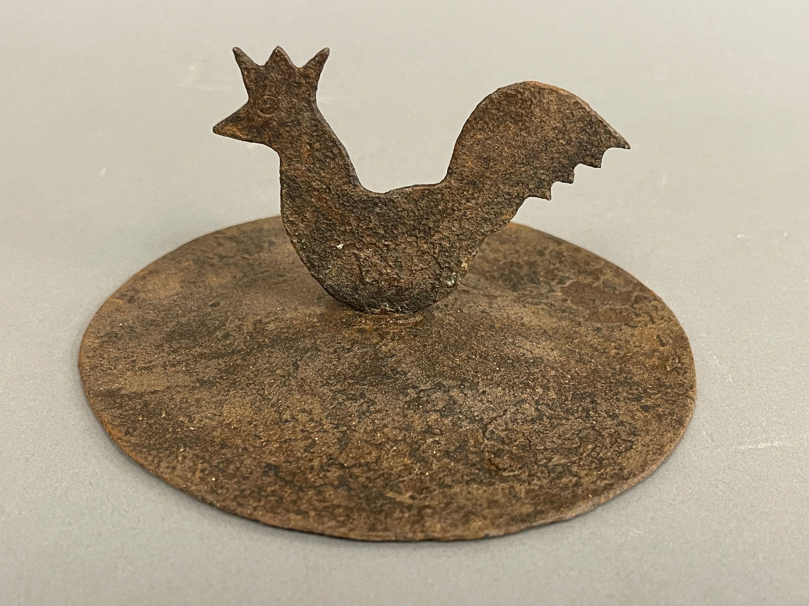 EARLY  SHEET IRON POT LID W/ ROOSTER FINIAL (1 of 4)
