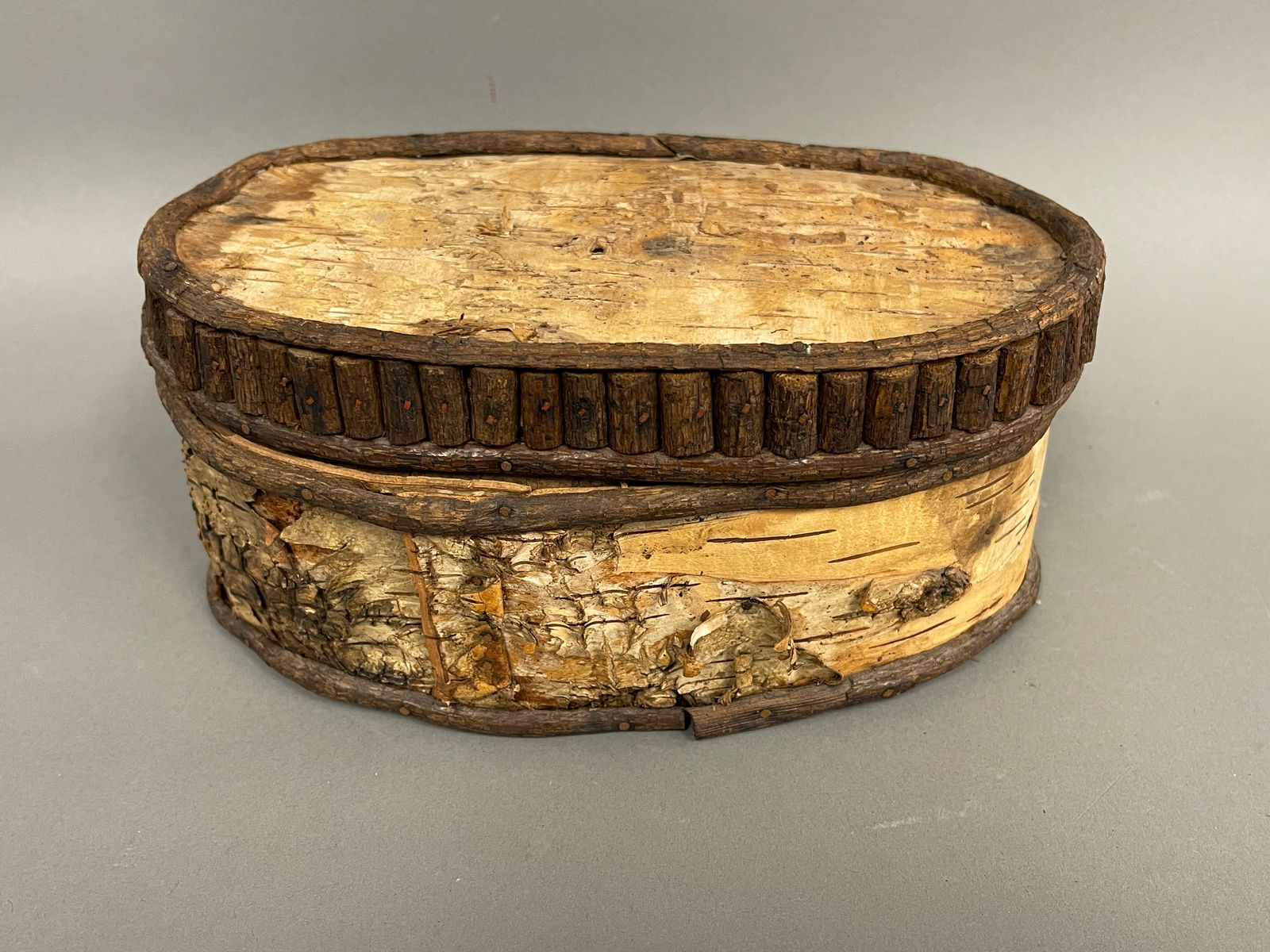 FOLK ART BIRCH BARK BOX (1 of 6)