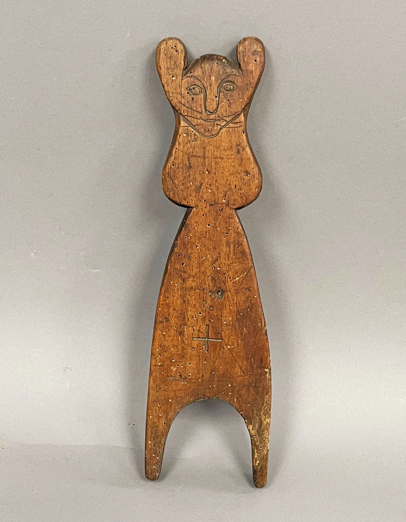 19TH C. HAND-CARVED WOODEN CAT BOOT JACK (1 of 3)