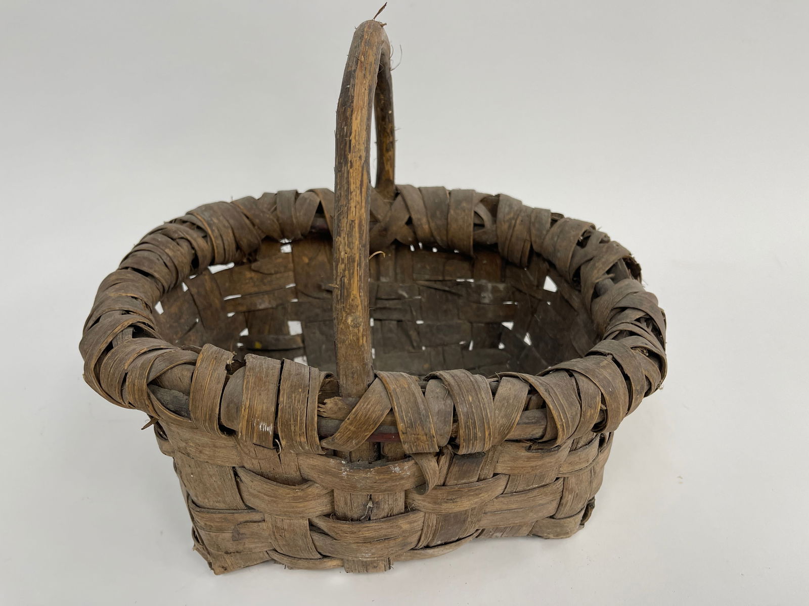 EARLY PRIMITIVE BASKET (1 of 4)