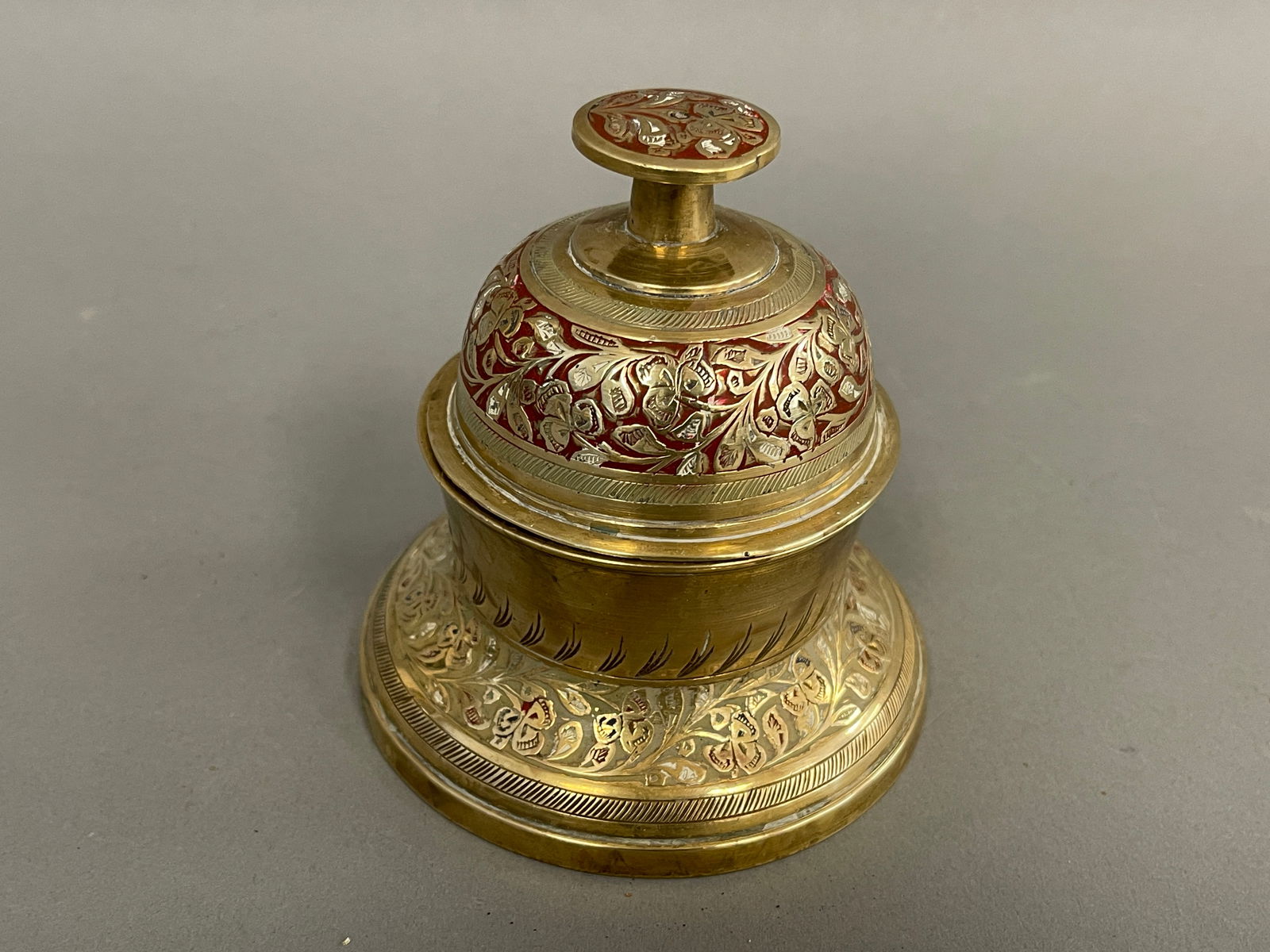 EARLY SPUN BRASS DINNER BELL (1 of 4)