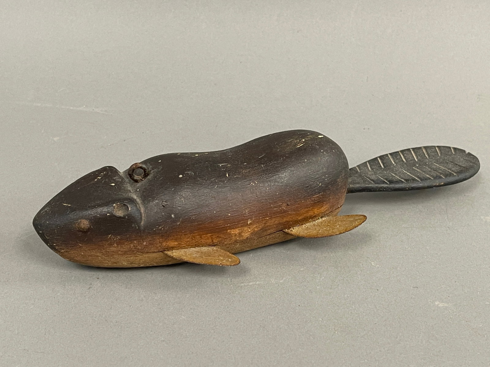 PAINTED BEAVER DECOY: PAINTED BEAVER DECOY 9"