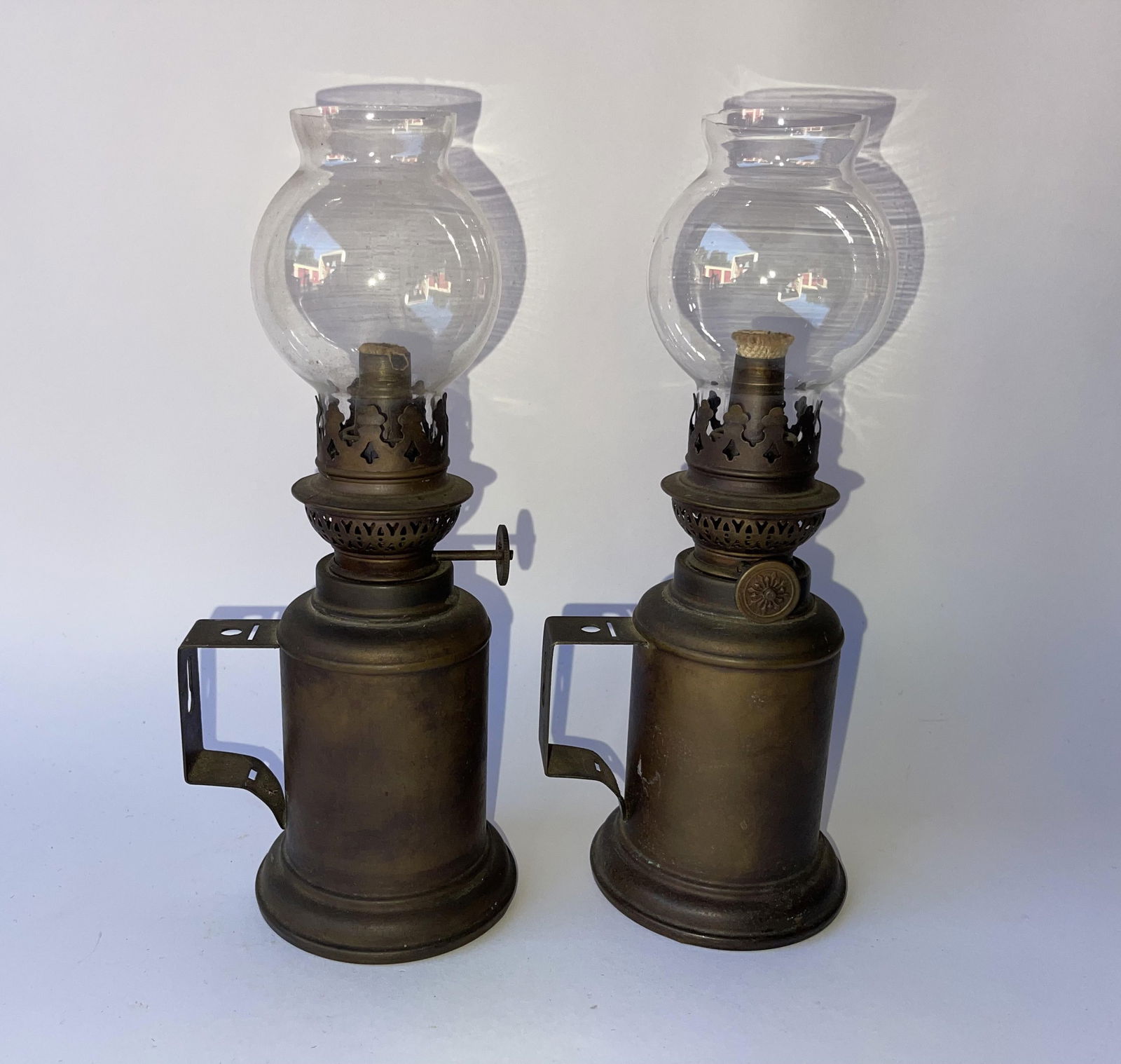 PAIR OF 19TH C BRASS KEROSENE LAMPS (1 of 2)