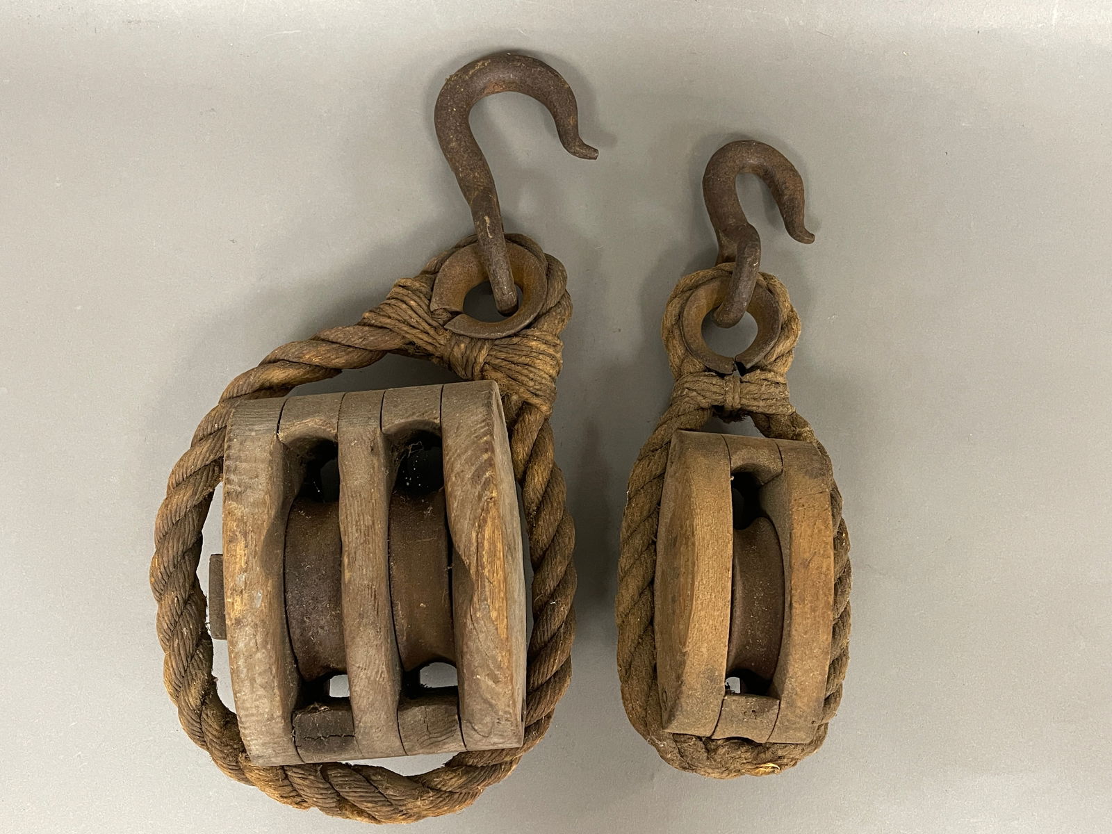 TWO PULLEYS , BLOCK & TACKLE (1 of 2)