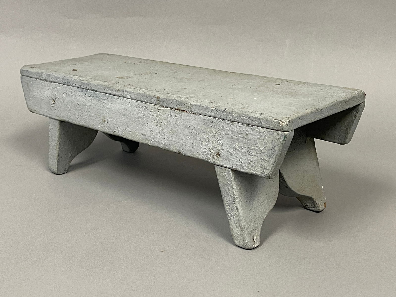 19TH C LITTLE BENCH WITH SQUARE NAILS AND GRAY PAINT (1 of 4)