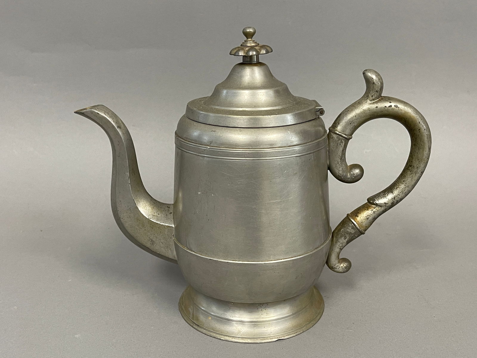 EARLY PEWTER TEA POT SIGNED SMITH & S (1 of 3)