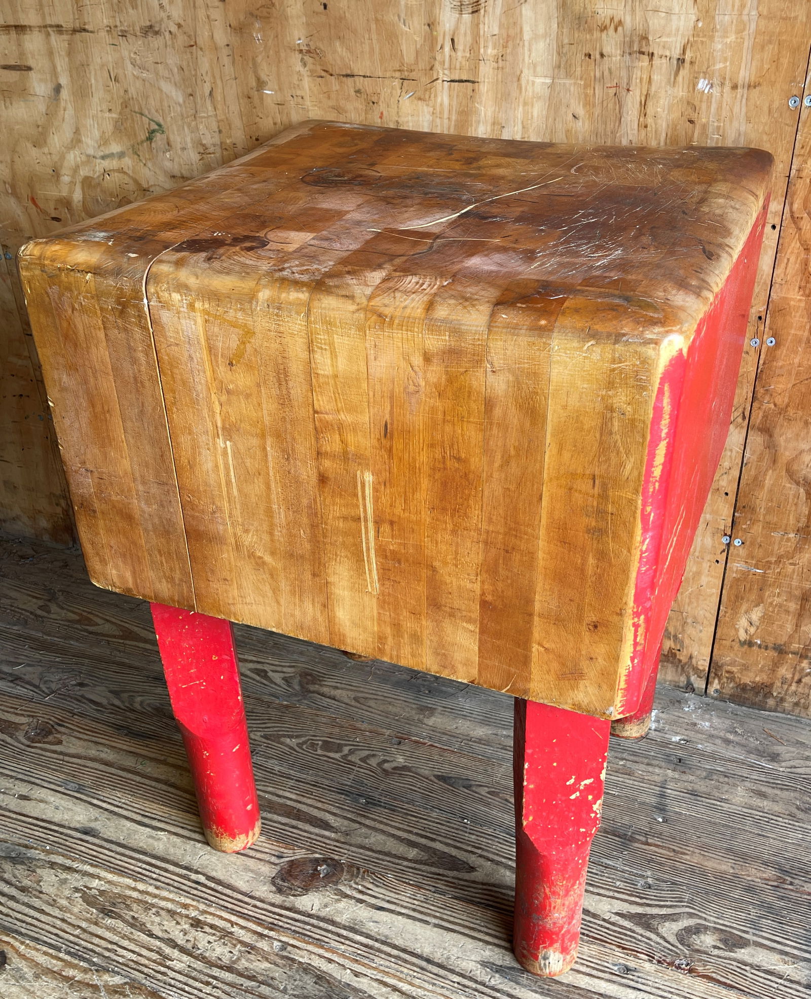 19TH C COUNTRY MAPLE CHOPPING BLOCK IN OLD RED PAINT C.1870 (1 of 5)