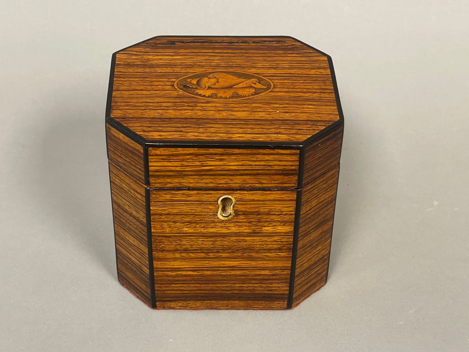19TH C CANTED CORNER TEA CADDY IN ROSEWOOD: 19TH C CANTED CORNER TEA CADDY IN ROSEWOOD 4.5" X 4.5" X 4"