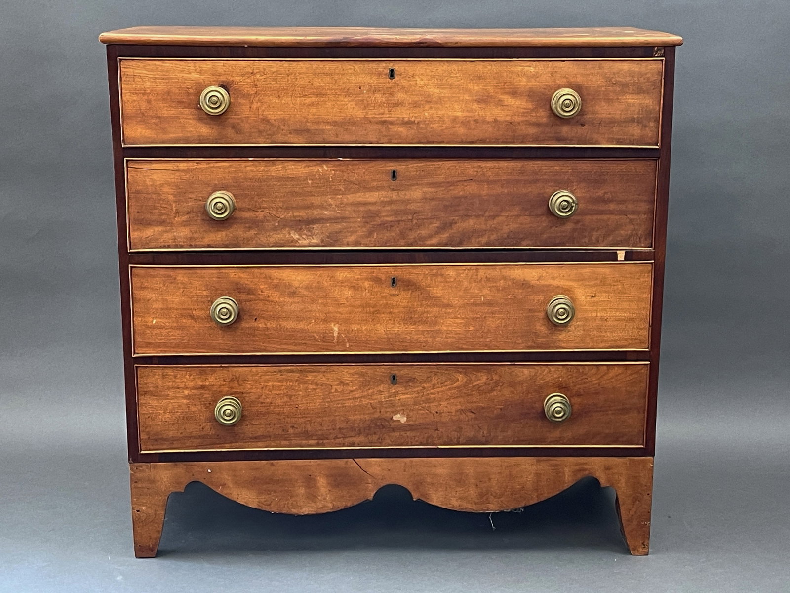 4 DRAWER HEPPLEWHITE CHEST C.1810: 4 DRAWER HEPPLEWHITE CHEST C.1810 40 x 18 x 40