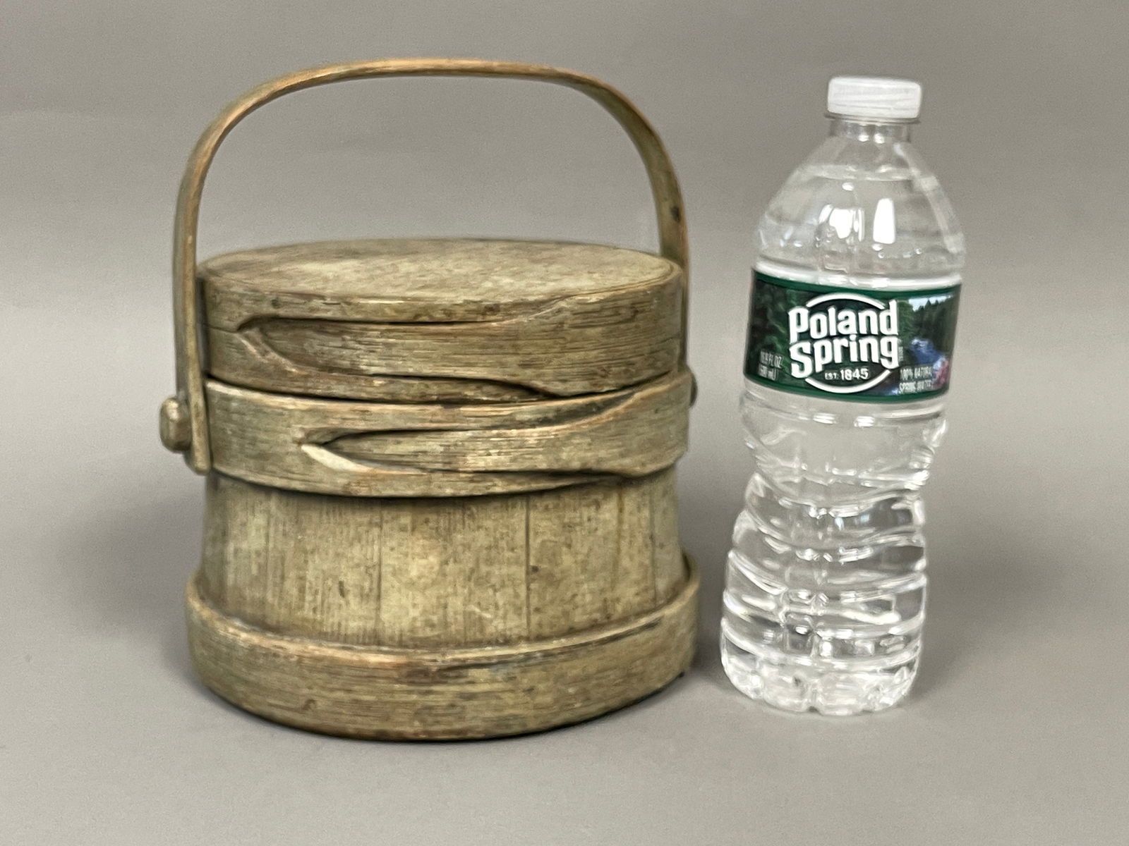 VERY RARE PAINTED SHAKER DIMINUTIVE BUTTONHOLE FIRKIN (1 of 6)