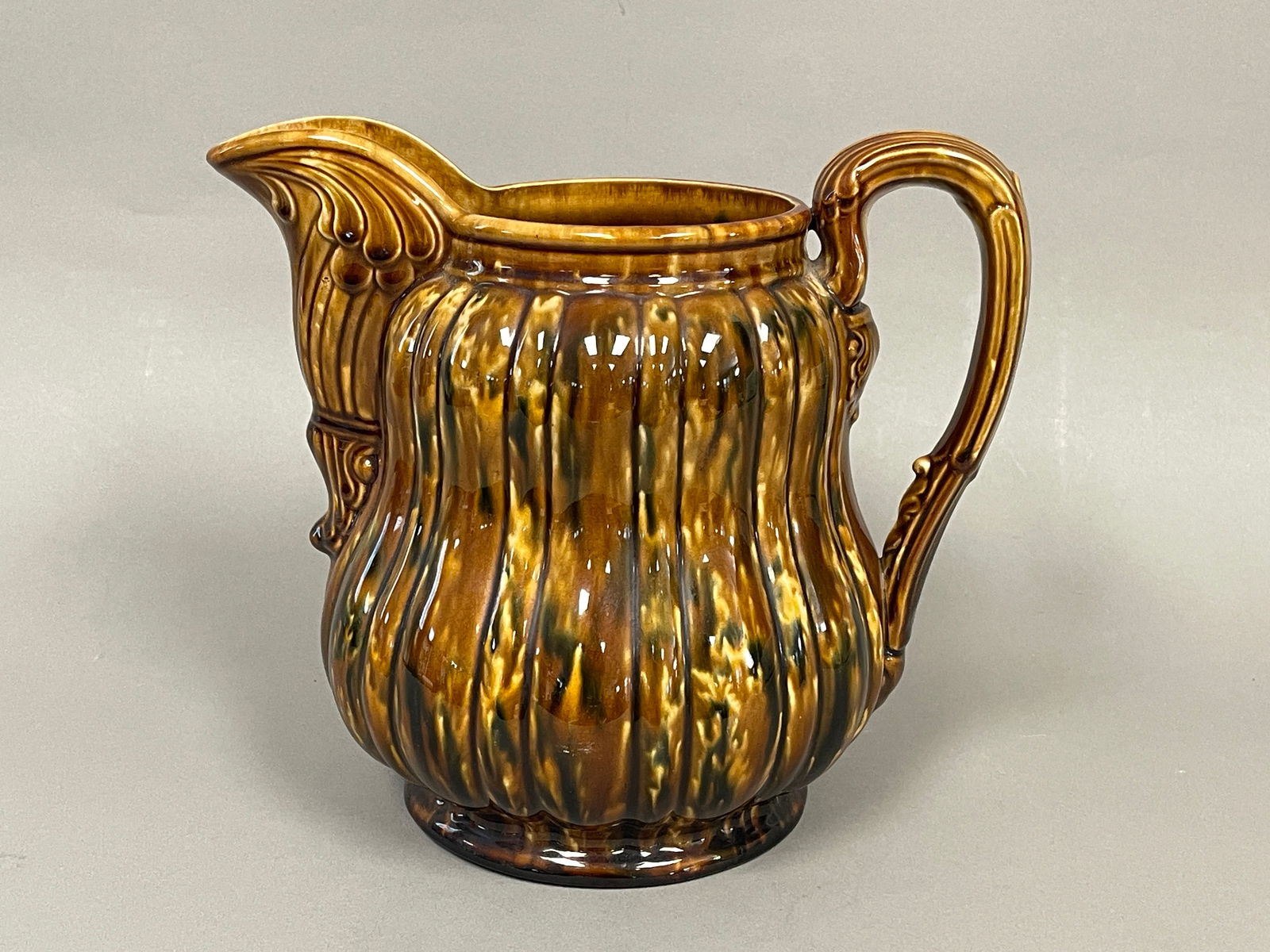 1845 ALTERNATING RIB-PATTERNED PITCHER FLINT ENAMEL MADE IN BENNINGTON , VT (1 of 6)