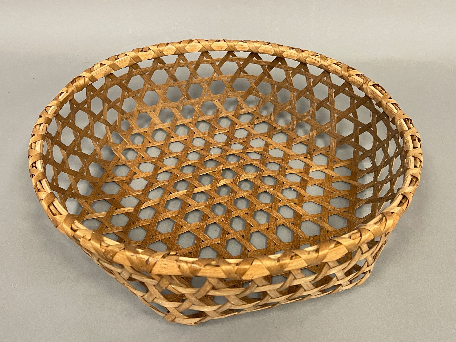 FINE 19TH C SHAKER CHEESE BASKET IN ORIGINAL CONDITION (1 of 3)