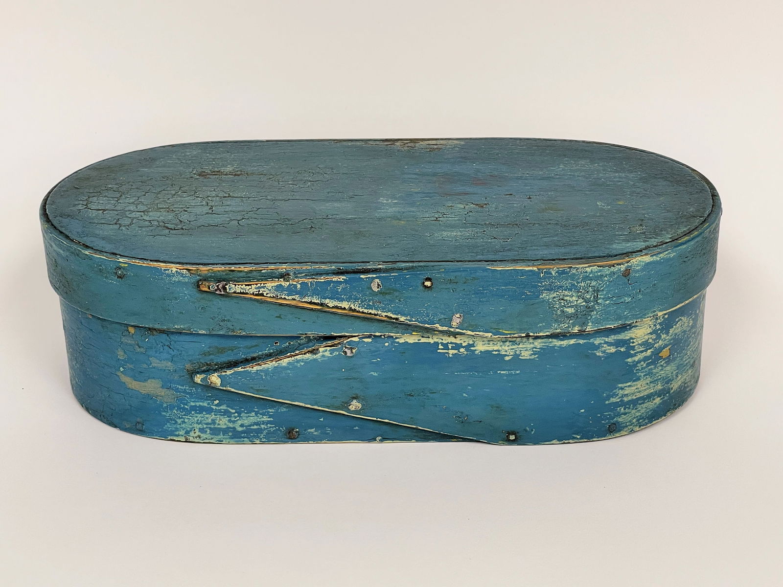BLUE OVAL BOX (1 of 5)