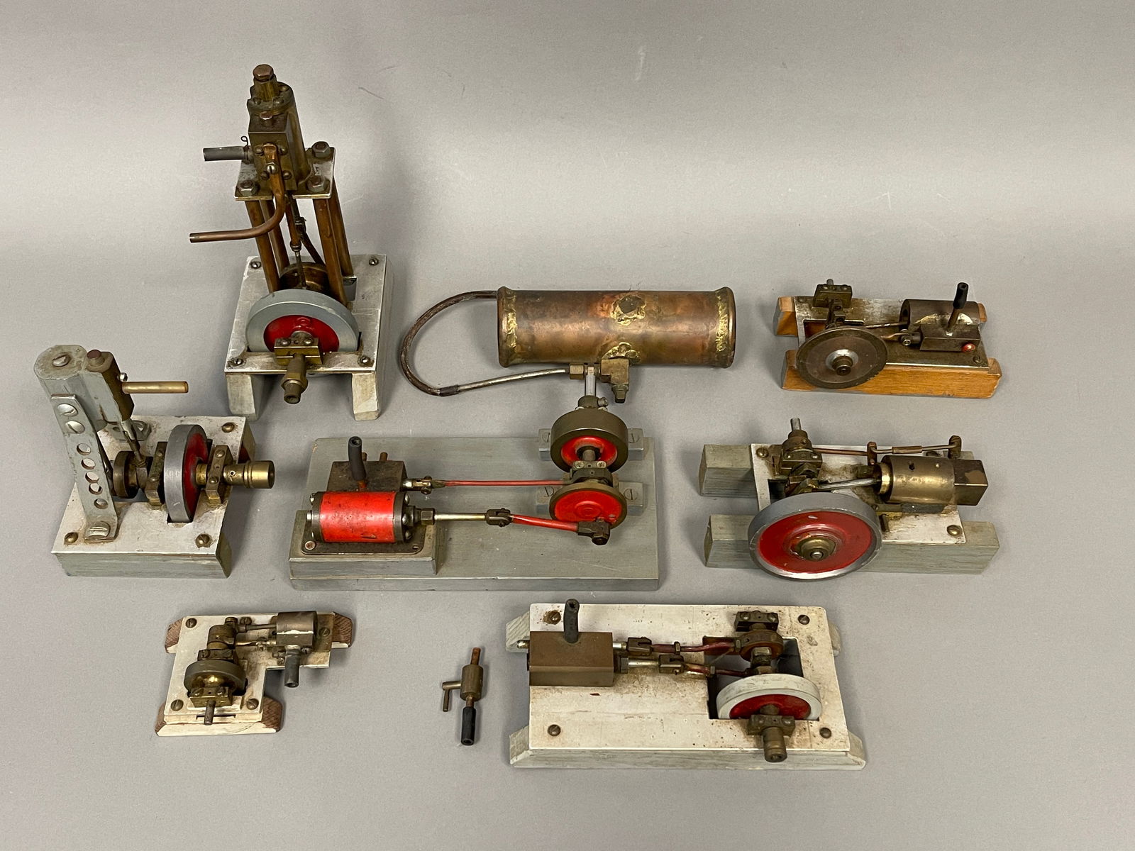 COLLECTION OF MINIATURE STEAM ENGINES (1 of 2)