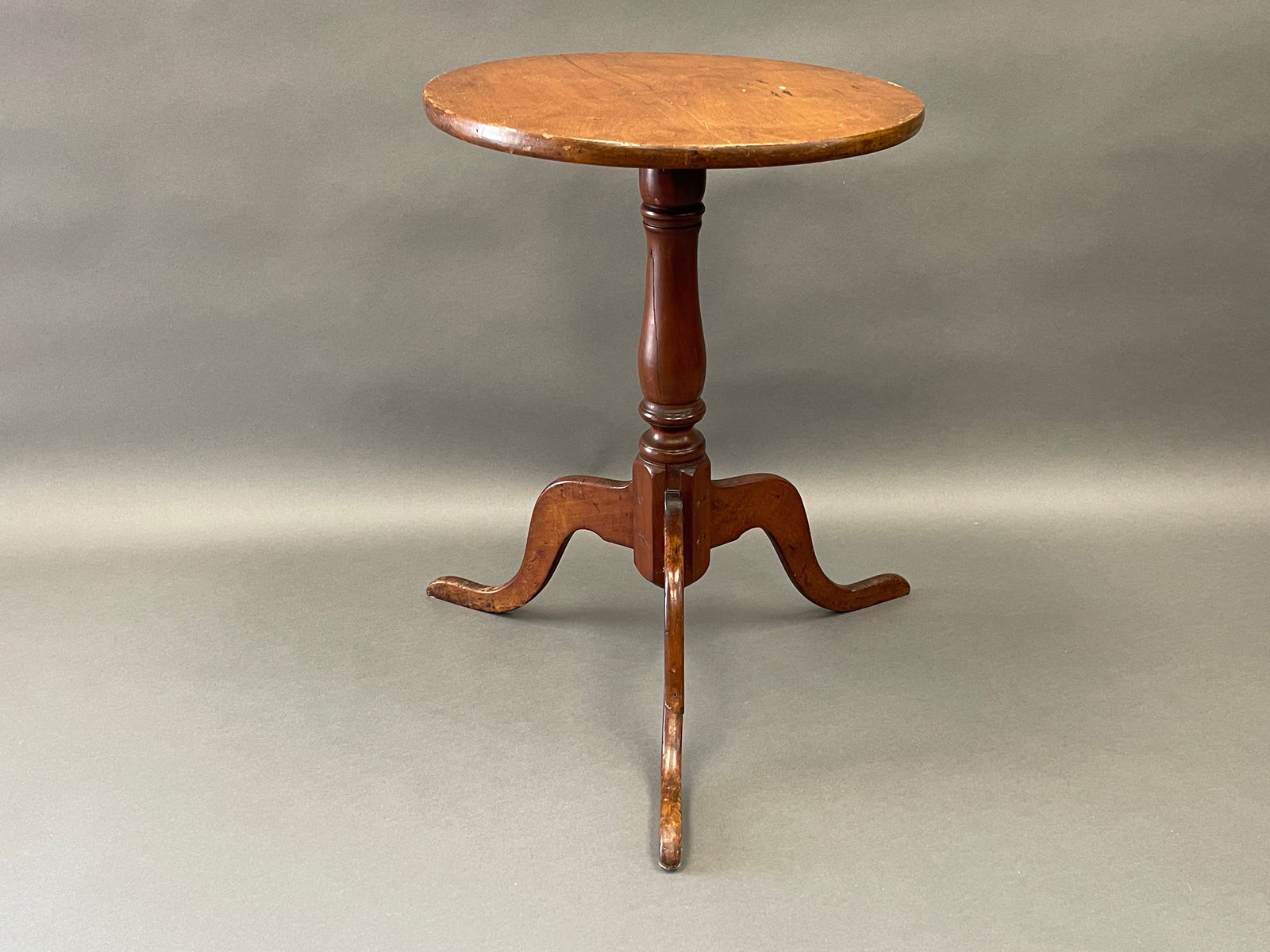 EARLY MAPLE CANDLESTAND C.1740 (1 of 4)