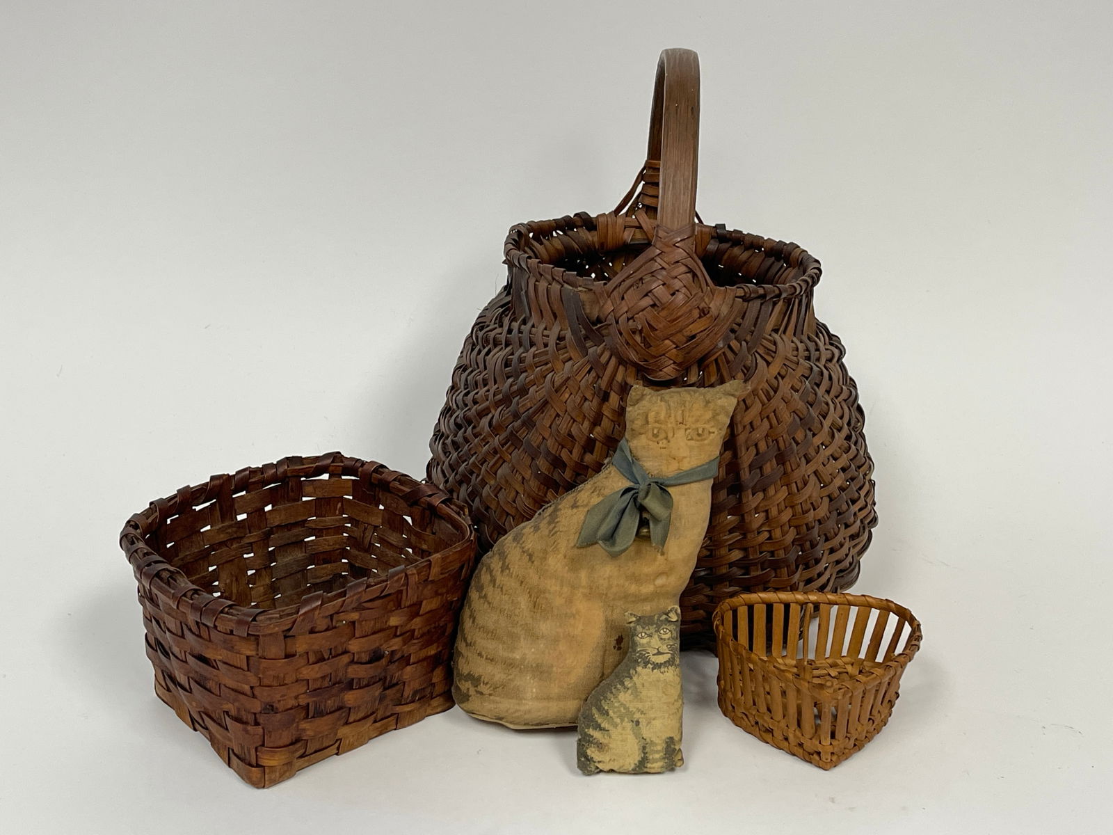GROUPING BASKETS , CATS (1 of 2)