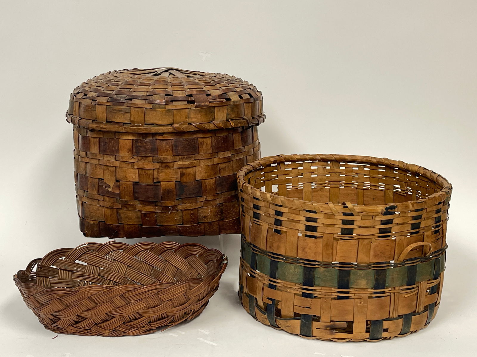 GROUPING OF THREE BASKETS (1 of 3)