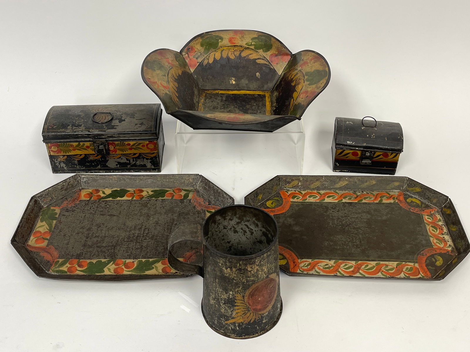 SIX MISC TOLEWARE DECORATED ITEMS (1 of 3)