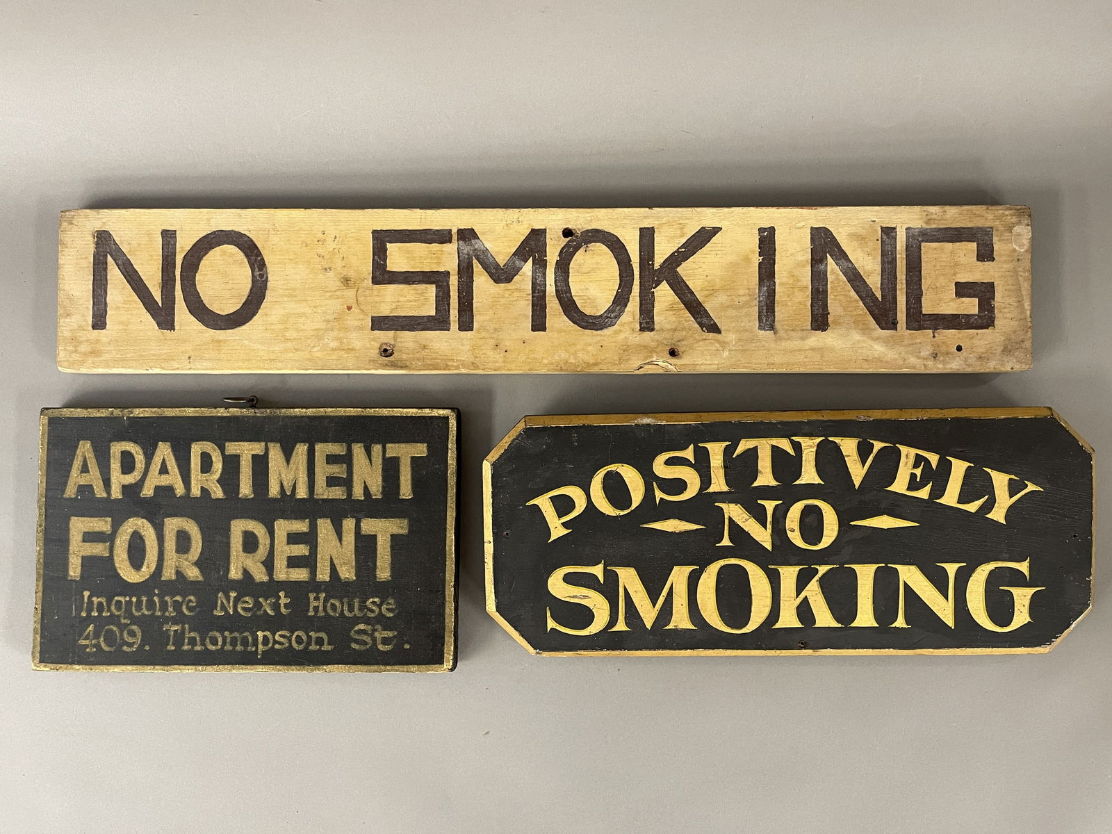 THREE SMALL SIGNS TWO NO SMOKING AND ONE APARTMENT FOR RENT LOT (1 of 2)