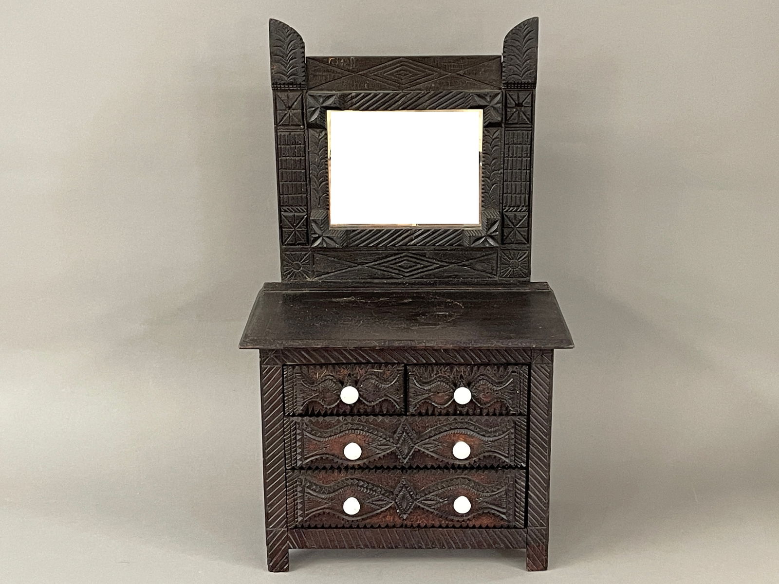 CHILD'S TRAMP ART DRESSER WITH CARVED HEART AND PATRIOTIC SHIELD (1 of 7)