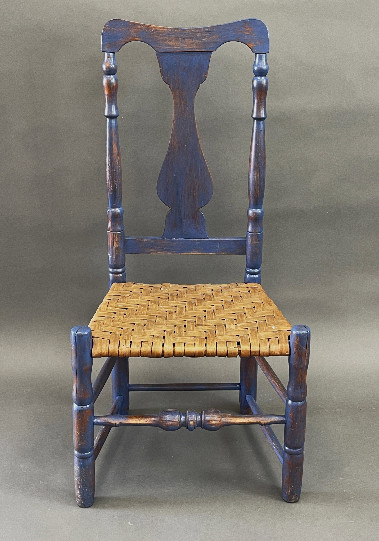 COUNTRY QUEEN ANNE SIDE CHAIR WITH OLD OR ORIGINAL SPLINT SEAT , PAINTED BLUE , MILFORD CT: COUNTRY QUEEN ANNE SIDE CHAIR WITH OLD OR ORIGINAL SPLINT SEAT , PAINTED BLUE , MILFORD CT 39" X 16" S
