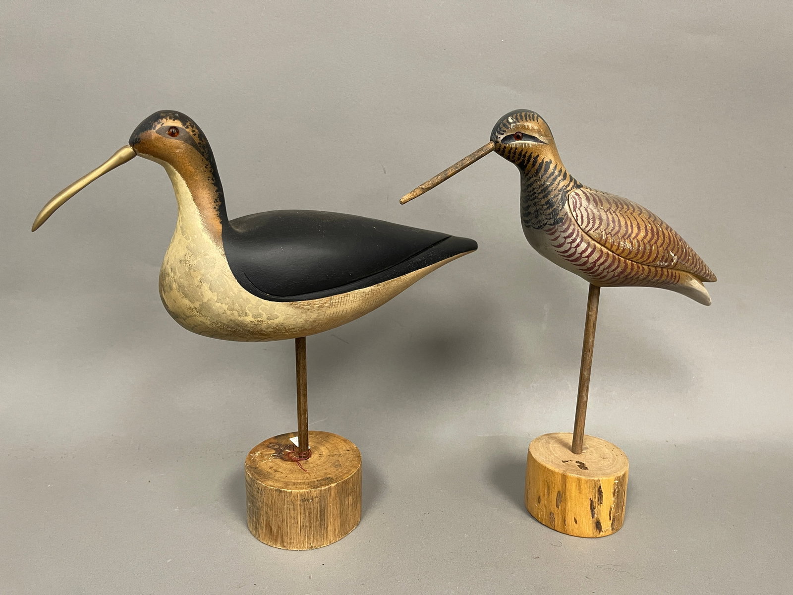 TWO TALL CARVED SHOREBIRDS: TWO TALL CARVED SHOREBIRDS, UNSIGNED, 12.5" T