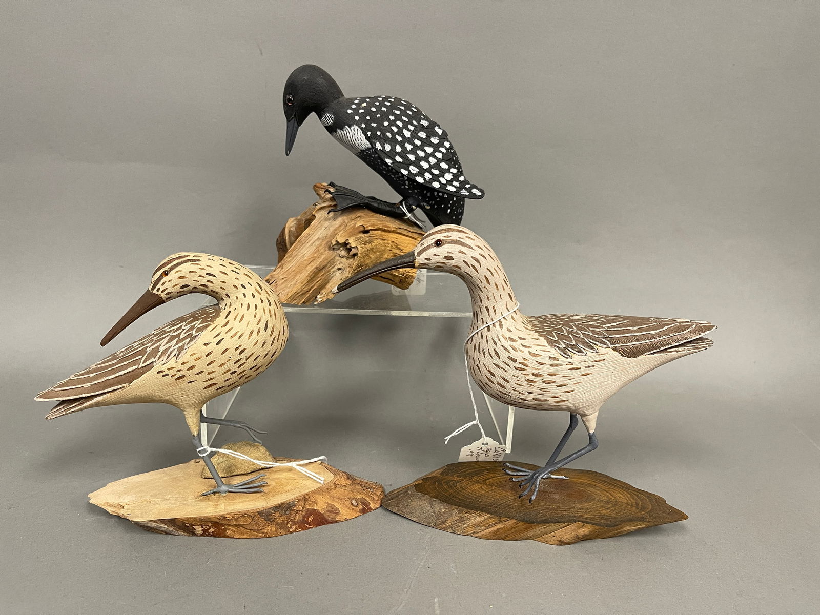 THREE CARVED SHOREBIRDS IGNEDD (1 of 3)