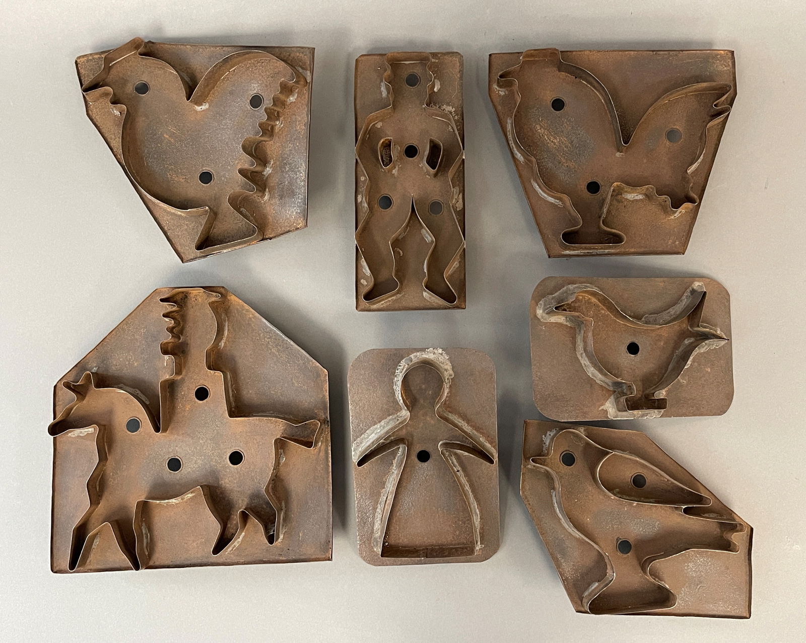 7 VERY LARGE TIN COOKIE CUTTERS IN NEAT SHAPES (1 of 3)