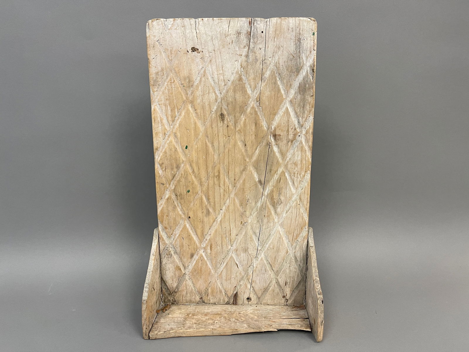 VERY COOL EARLY COUNTRY WOODEN WASHBOARD W/ UNUSUAL DESIGNS (1 of 4)