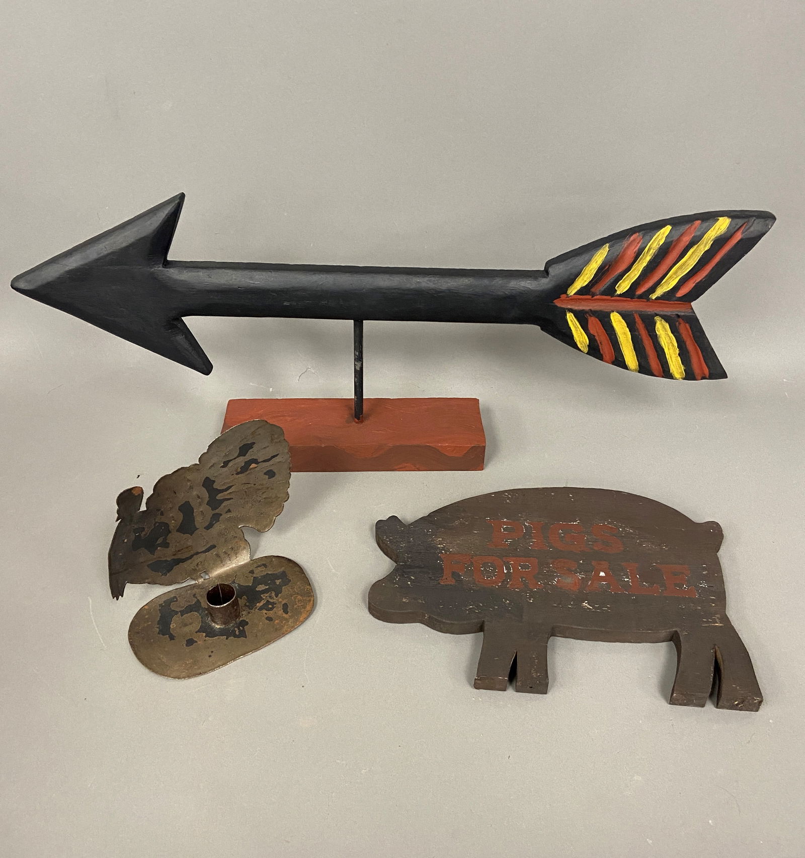 GROUPING OF FOLK ART ITEMS (1 of 4)