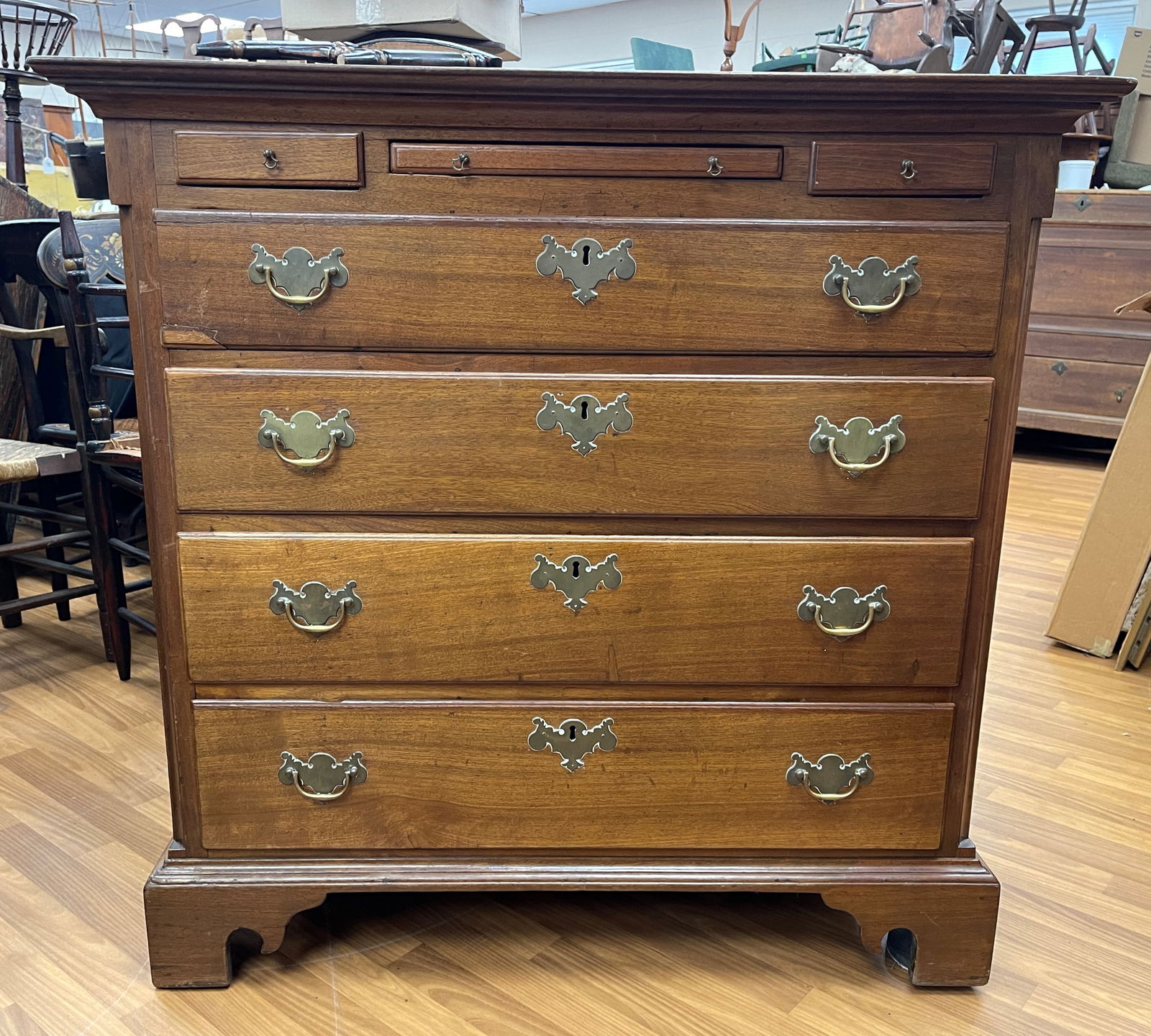 RARE AMERICAN BACHELORS CHEST (1 of 8)