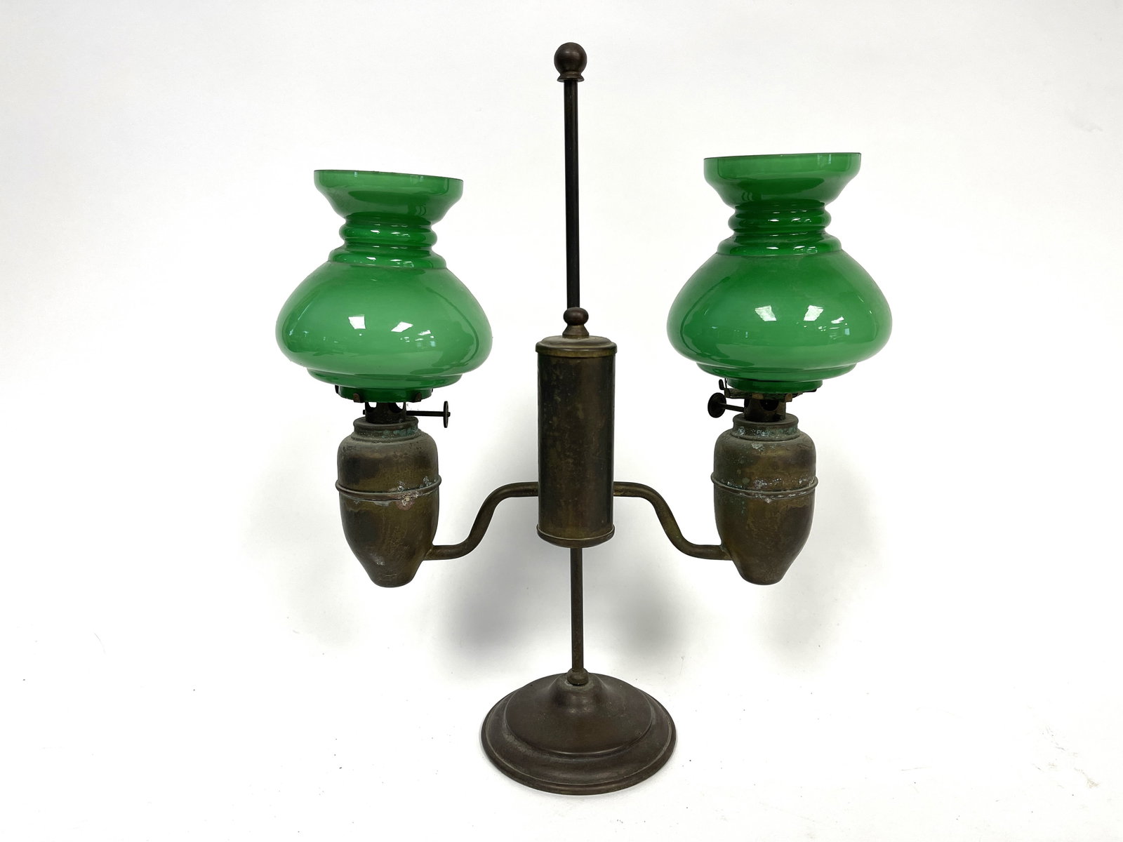 DIMINUTIVE DBL GLASS OIL LAMP: DIMINUTIVE DBL GLASS OIL LAMP 12" X 9"