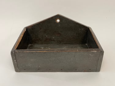 EARLY GREEN PAINTED WALL BOX IN ORIGINAL PAINT