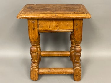 EARLY DIMINUTIVE PILGRIM CENTURY JOINT STOOL